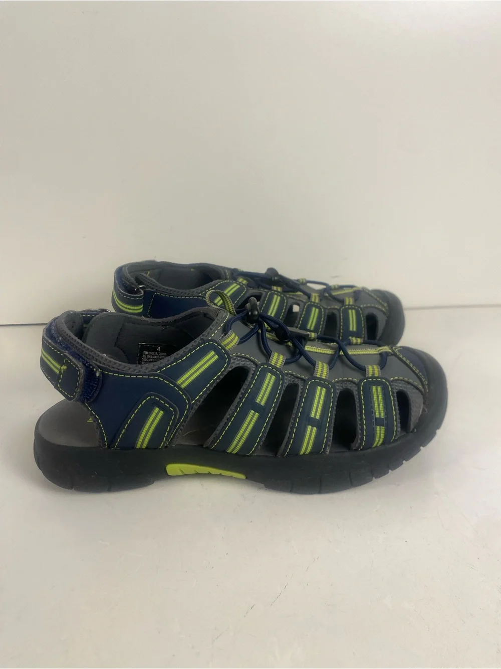 KHOMBU Dillon Gray Green Outdoors Water Hiking Shoes Size 4